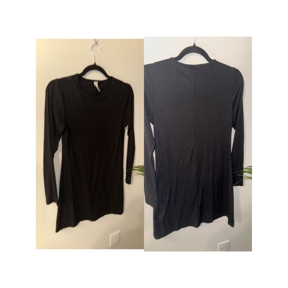 Unbranded Women's Black T-shirt
